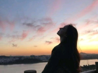 美女图片背影微信头像高清,高清背影美女微信头像精选集