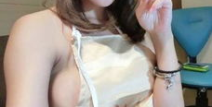 蜜桃久久久裸体美女真人照,绝美身材惊艳亮相，网友直呼“真人比照片还美”！”