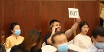 爆姐的饭后爆料：最新文娱八卦让你笑连续！（爆姐的饭后幼八卦：不暂停的爆料之旅！）及成天3个瓜！含糊整容、公然被人表达幼S被怒怼文娱圈真精粹！成天6个瓜风云回转、寂寞霸凌、辟谣翻车圈辱骂不停
